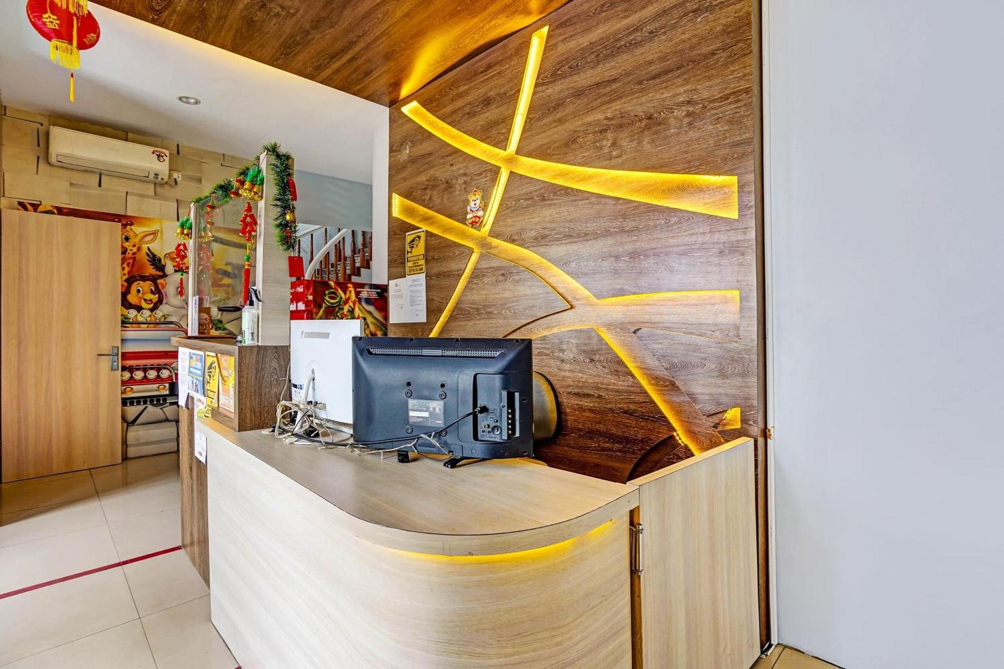 Capital O 90888 Bintang Diponggo Residence Surabaya Bagian luar foto